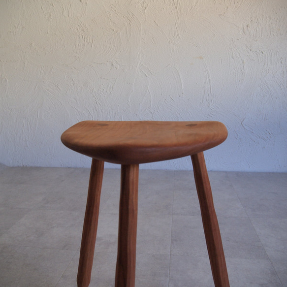 三本脚スツール【ブラックチェリー】 