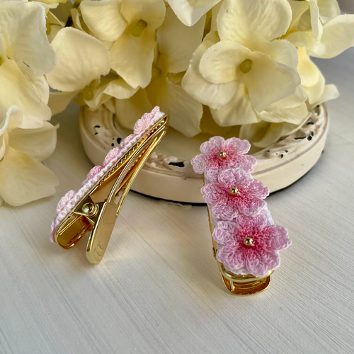 ハーフ シュシュ☆ビーズ ヘアゴム☆ハンドメイド