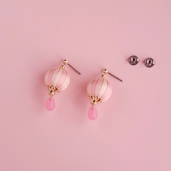 【春色】Balloon 巻き玉ピアス／イヤリング「Sakura Pink」刺繍糸 桜 ピンク 春 気球 6枚目の画像