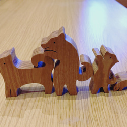 組み木　イヌ（柴犬）の家族（４ピース） 3枚目の画像