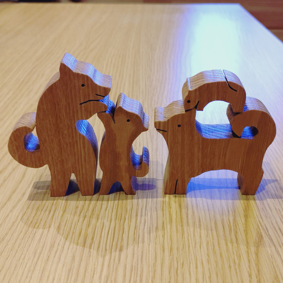 組み木　イヌ（柴犬）の家族（４ピース） 5枚目の画像