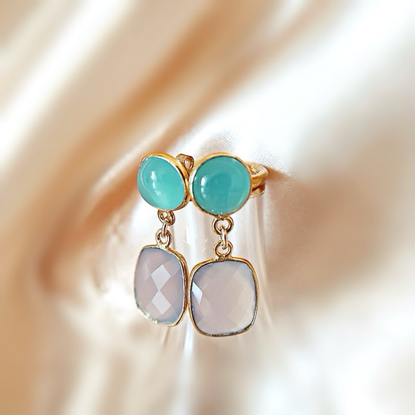 14KGF/ AQUA GREY CHALCEDONY MIXING EARRINGS 2枚目の画像