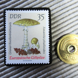 ドイツ　きのこ切手ブローチ9397 3枚目の画像