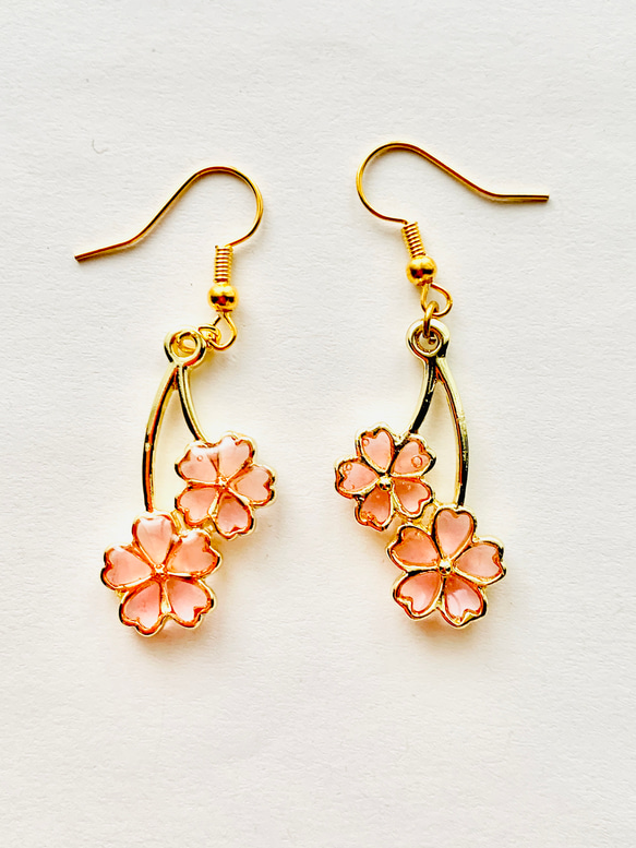 ピアス10点。リングピアス☆サクラ☆春ピアス☆ハンドメイドピアス 桜のピアス ~花の雫~ ❀ 桜ハンドメイド2023 ❀ ピアス