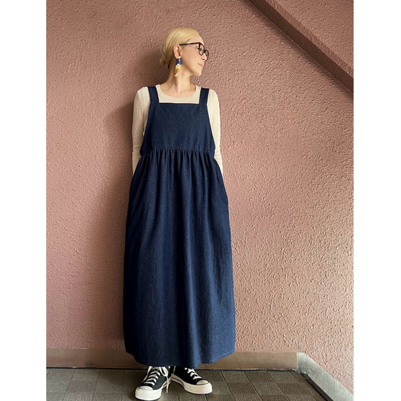 RATA❤️選擇你的長度❤️岡山牛仔❤️精緻的輪廓❤️寬鬆的套頭裙❤️柔軟的牛仔布❤️四季皆宜 第3張的照片