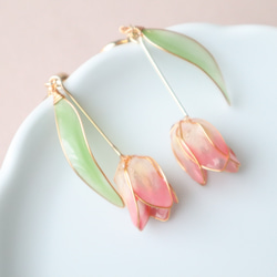 押し花ディップアートの揺れるチューリップのイヤリング/ピアス 10枚目の画像