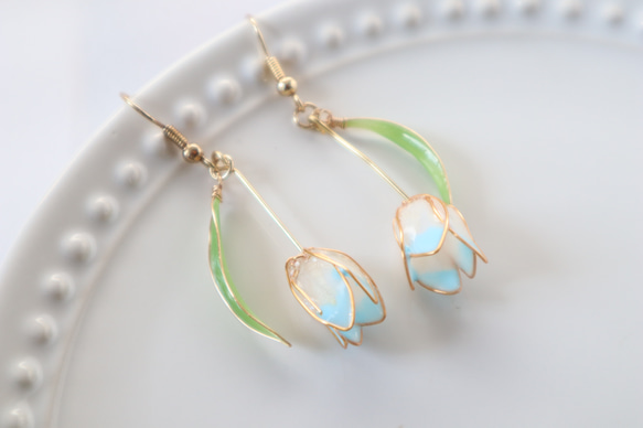 押し花ディップアートの揺れるチューリップのイヤリング/ピアス 11枚目の画像