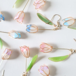 押し花ディップアートの揺れるチューリップのイヤリング/ピアス