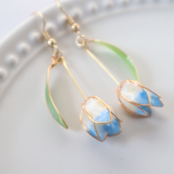 押し花ディップアートの揺れるチューリップのイヤリング/ピアス 12枚目の画像