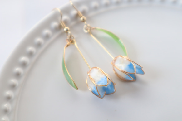 押し花ディップアートの揺れるチューリップのイヤリング/ピアス 12枚目の画像