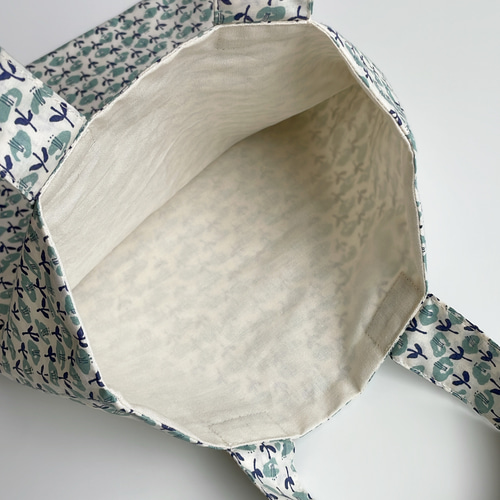 刺繍うさぎのアップリケバッグ（ミントブルー）ミニトート・絵本バッグ