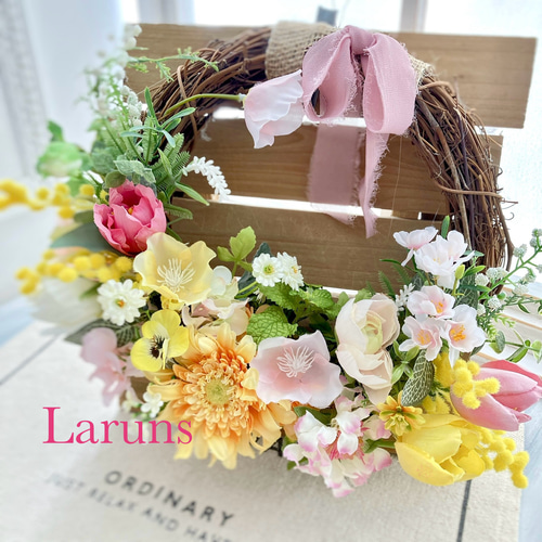 ✴︎豪華春のフラワーアレンジ✴︎フラワーリース 春リース 玄関リース 春らんまんのフラワーリース イエローとピンクのチューリップと春の花