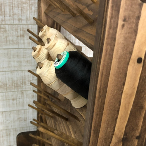 業務用ロックミシン糸(幅6cm) 収納棚 45本 ダークオーク 棚・シェルフ