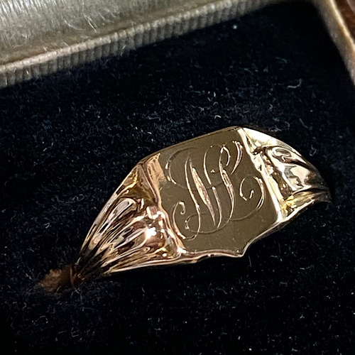 英国 9金 シルバー925 アンティーク　ヴィンテージ シグネットリング 13号 英国製ヴィンテージ9CT金張りシグネットリング13号