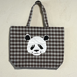 ファミリア風❣️ヌビ生地トートバッグ・刺繍/生成り・3匹のくまさんランチタイム ファミリア風❣️ヌビ生地トートバッグ・刺繍/生成り・3匹のくま