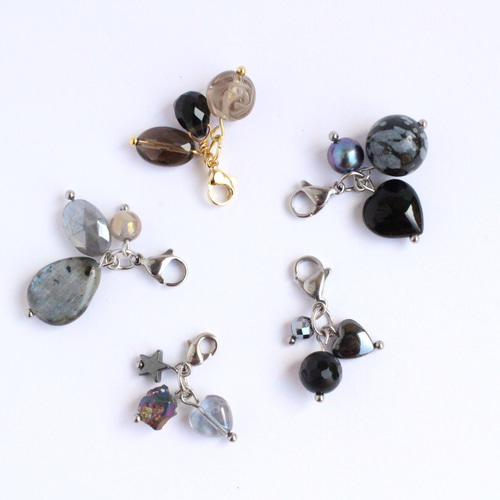 咲いた 咲いた 天然石の花 チャーム/ピアス/イヤリング 咲いた 咲いた 天然石の花 チャーム/ピアス/イヤリング