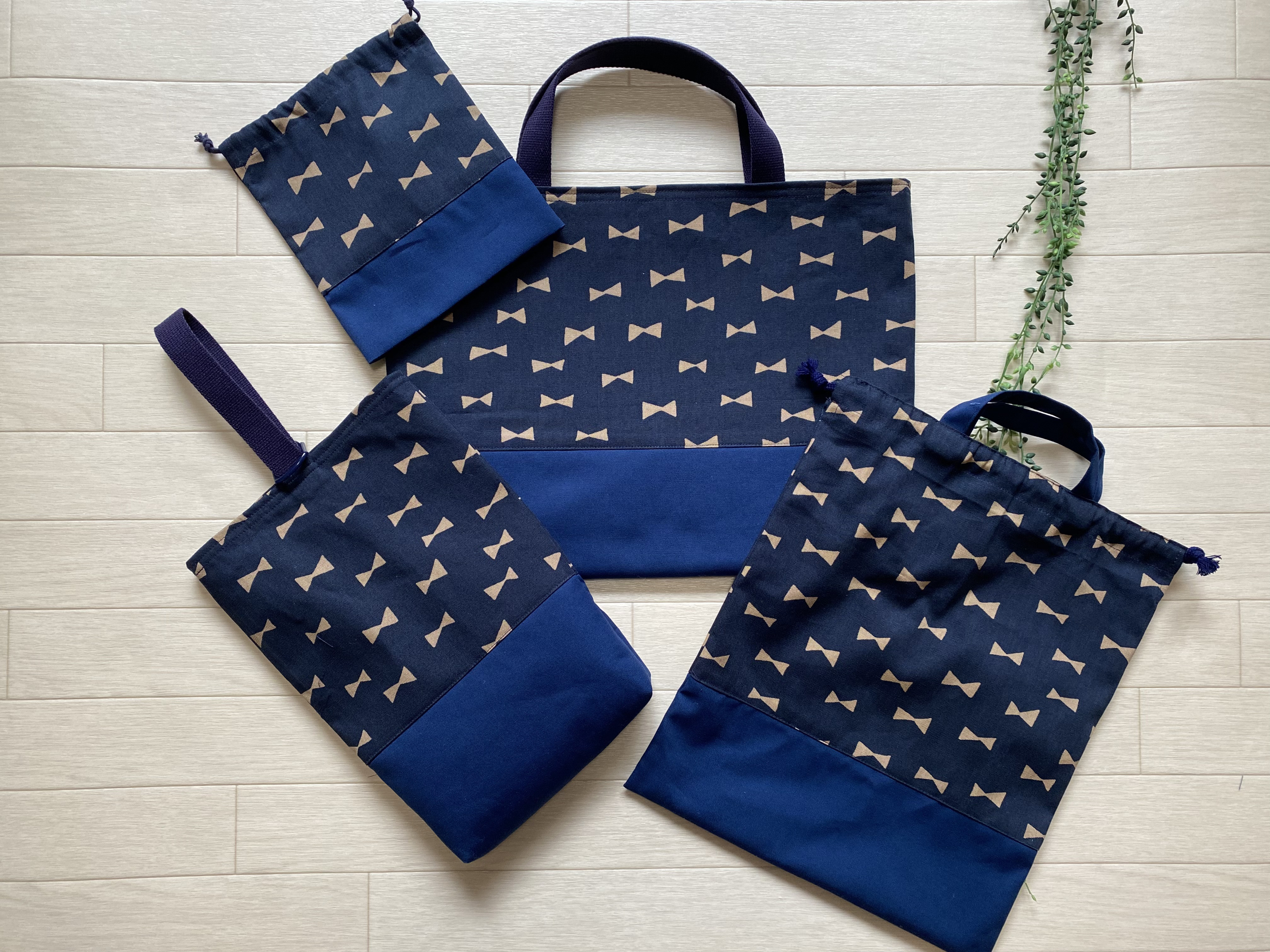 2026入園入学＊通園通学グッズ＊紺リボン柄＊レッスンバッグ＊シューズ入れ＊体操服入れ＊歯ブラシコップ入れ