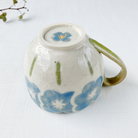 陶器のマグカップ【花】 10枚目の画像