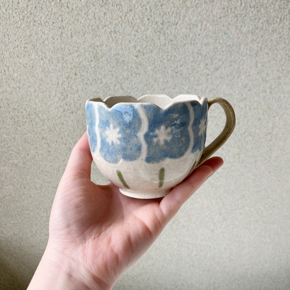 陶器のマグカップ【花】 12枚目の画像