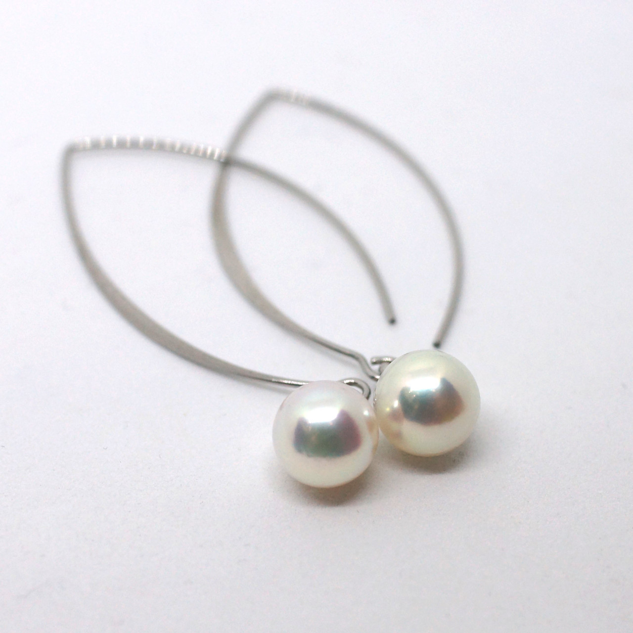 伊勢志摩 で育った 大ぶり バロック アコヤ真珠 8mm ロングフックピアス 金属アレルギー対応