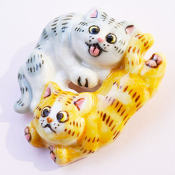 [陶器]サバトラと茶トラのブローチ[猫] 7枚目の画像