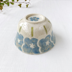 陶器の小鉢【花】 4枚目の画像