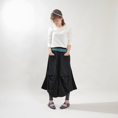 立体的なシルエット＊ドレープデザイン＊サルエルパンツ＊ワイドパンツ