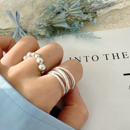 存在感ばっちり4連 重ね付け ツイストリングR3889 指輪・リング Ringo