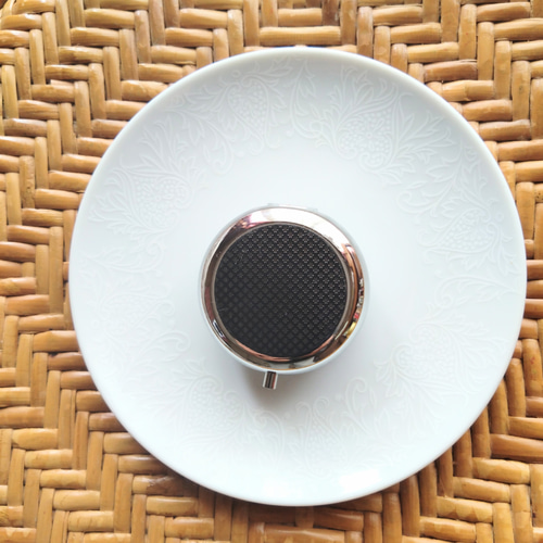 シマエナガとお花のピルケース アクセサリーケース その他ケース