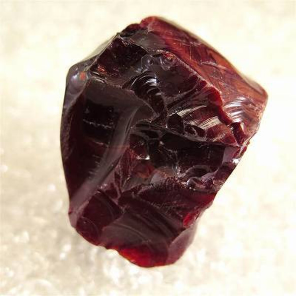 シェラネバダ産アンダラクリスタル レッド 87.4g【榎本通商24252