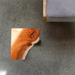 欅の一枚板  ソファーサイドテーブル 2枚目の画像