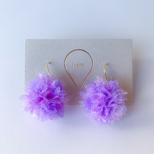 受注制作】チュールとオーガンジーのポンポンピアス/イヤリング【紫MIX  