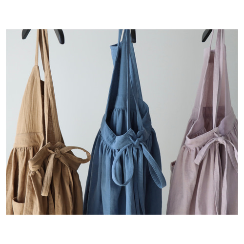 ＊ギャザーたっぷりエプロンワンピ/エプロンドレス/ダブルガーゼ/ハンドメイド＊ ふっくら厚さ2倍のとろみダブルガーゼのギャザーたっぷり