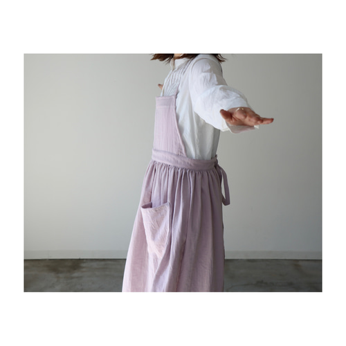 ＊ギャザーたっぷりエプロンワンピ/エプロンドレス/ダブルガーゼ/ハンドメイド＊ ふっくら厚さ2倍のとろみダブルガーゼのギャザーたっぷり