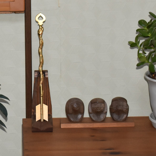 受注生産】金色が映える「龍神破魔矢」の飾り台 その他インテリア雑貨