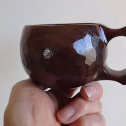 ウオールナットで作った一木彫りコーヒーカップ 4枚目の画像