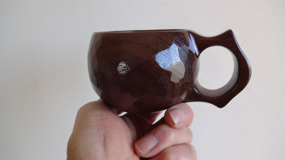 胡桃木雕刻咖啡杯 第4張的照片