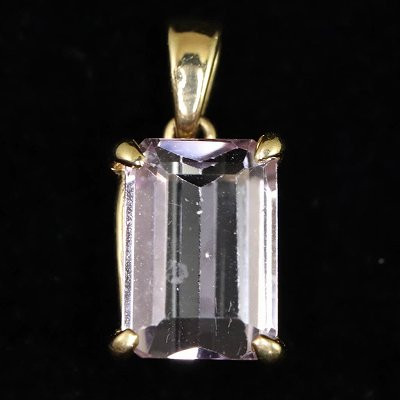 クンツァイト9mmバゲットカット ペンダントトップ K18YG  1.5g【榎本通商26898】