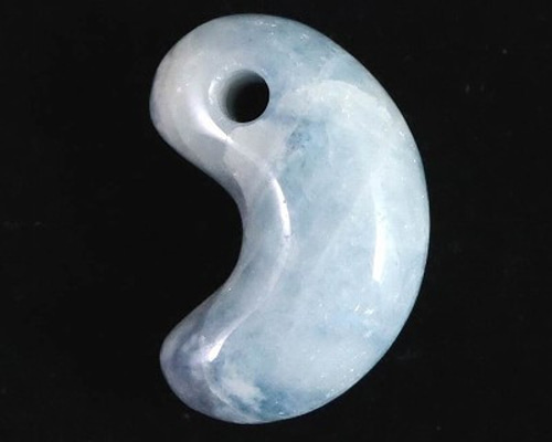 糸魚川翡翠 ヒスイ 小滝コン沢産 勾玉 ブルー 3.55g ディレクトリー