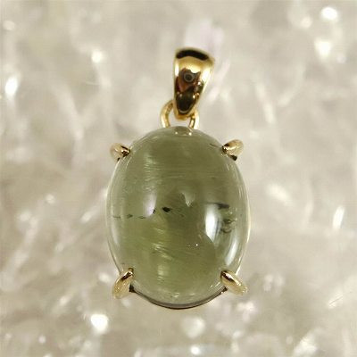 モルダバイト 10mmオーバルカボション ペンダントトップ K18YG  1.1ｇ【榎本通商47864】