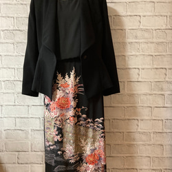 牡丹柄　黒留袖リメイク　絹　ワンプリーツスカート 8枚目の画像