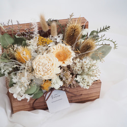 アンティークなフラワーハットボックスアレンジ box arrangement