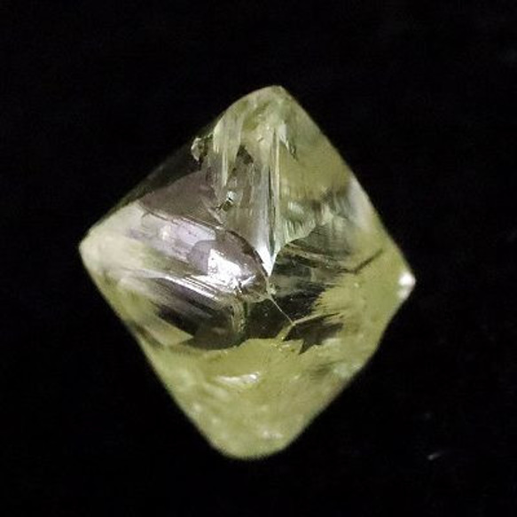 ソマリアの鉄隕石「エル・アリ隕石」から2種類の鉱物を発見