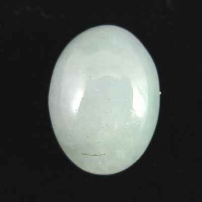 糸魚川翡翠  ヒスイ 薄緑 16.8mmオーバル ルース  13.8ct【榎本通商67915】