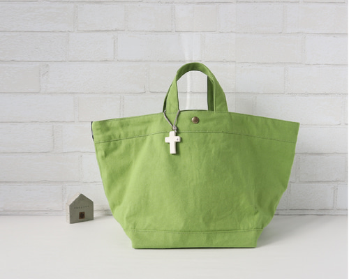 Étiam スクエアトートバッグ British Green ほぼ新品　美品 スクエアトートバッグ brick | ETiAM/エティアム | 三越