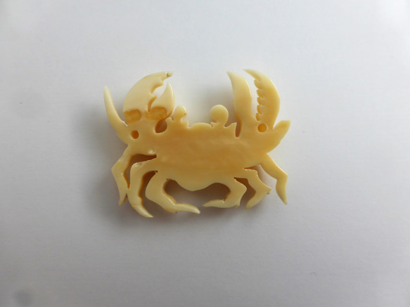 ナンタケットバスケット用　マッコウ鯨歯のオーナメント「Crab/蟹」 4枚目の画像