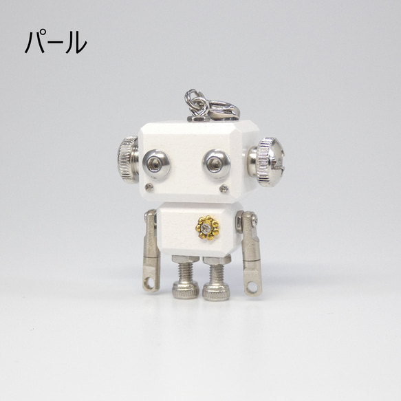 mic classic　カラーモデル　木と金属のロボットチャームキーホルダー 15枚目の画像