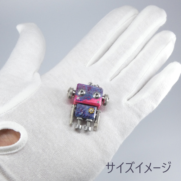 mic classic　カラーモデル　木と金属のロボットチャームキーホルダー 17枚目の画像