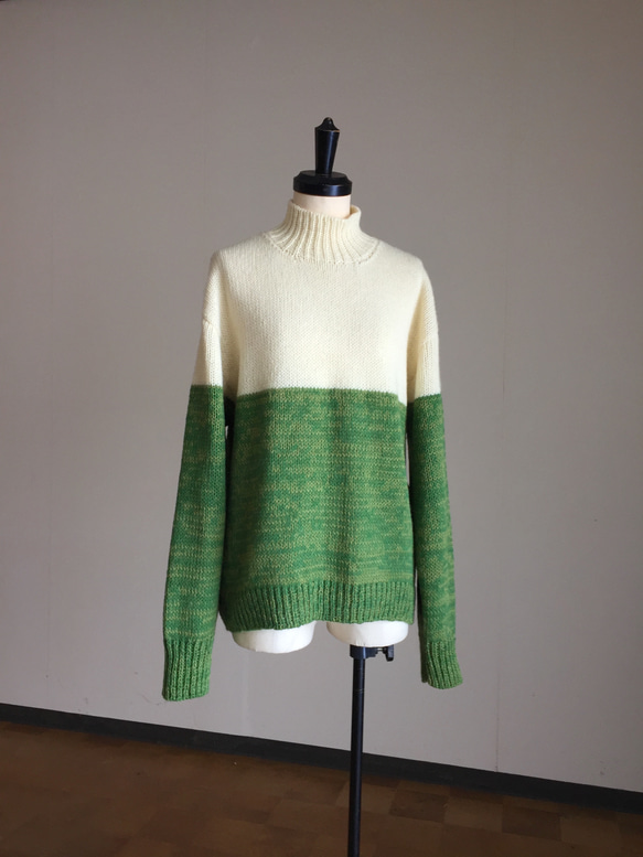春の若草色　可愛いゆったりセーター　ウール100% 1枚目の画像