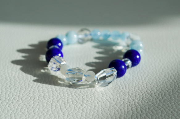 ラフカット水晶の幸福をもたらす青色ブレスレット　ラピスラズリ　アクアマリン　ホワイトラブラドライト　水晶　 6枚目の画像